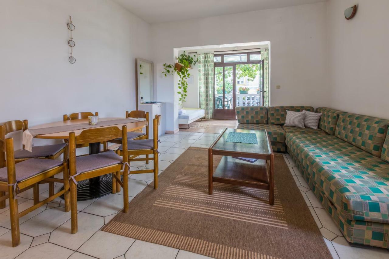Apartment Dom ยาดราโนโว ภายนอก รูปภาพ