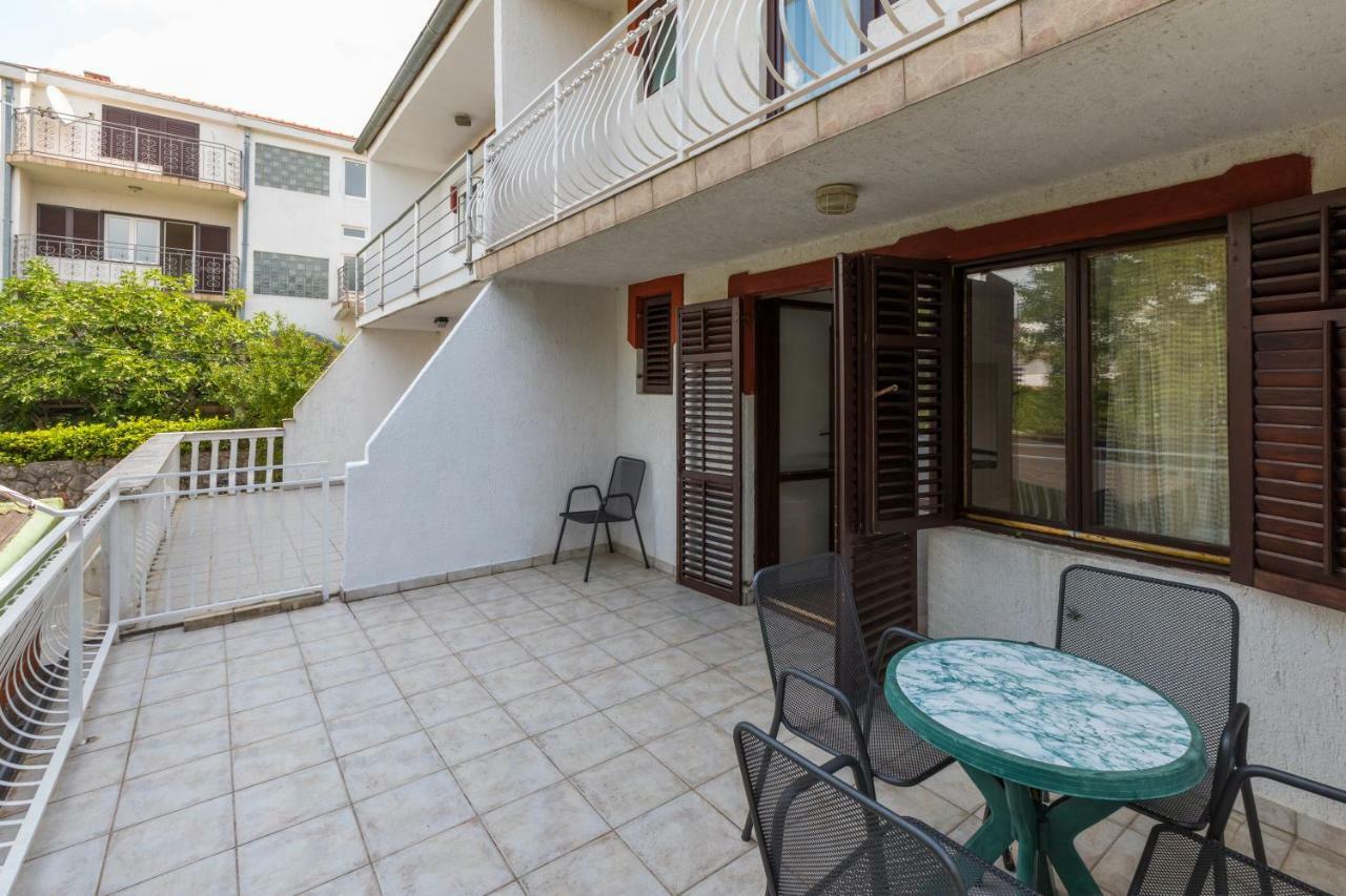 Apartment Dom ยาดราโนโว ภายนอก รูปภาพ